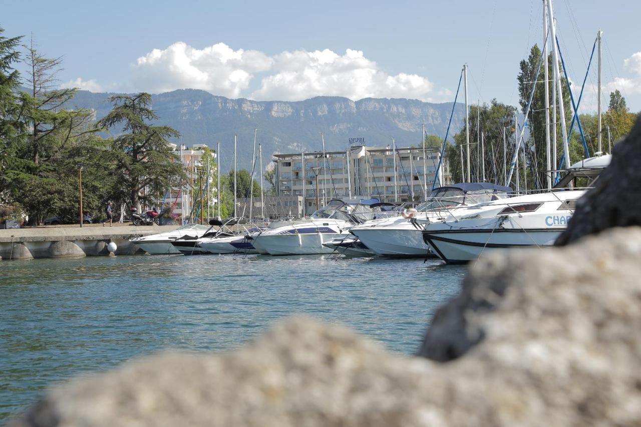 & Marina D'adelphia