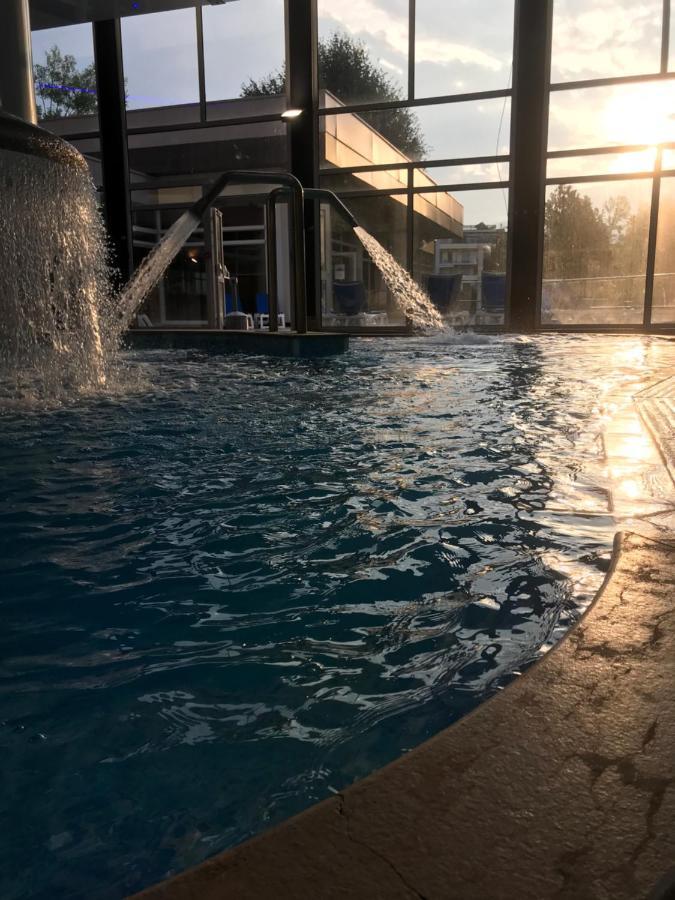 & Marina D'adelphia Hotel Aix-les-Bains