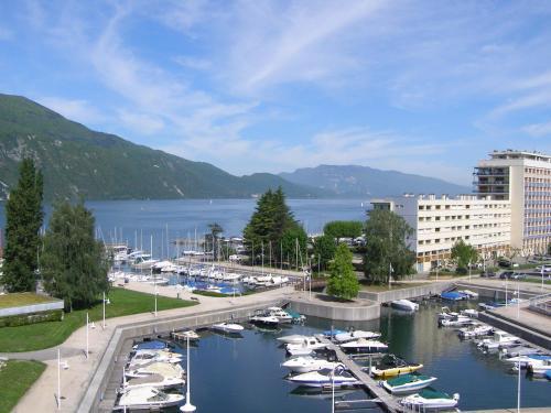 & Marina D'adelphia Hotel Aix-les-Bains