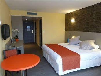 & Marina D'adelphia Hotel 4*
